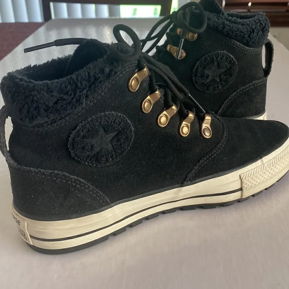 CONVERSE All Star Women’s Black Suede Leather Hi Tops Size 7